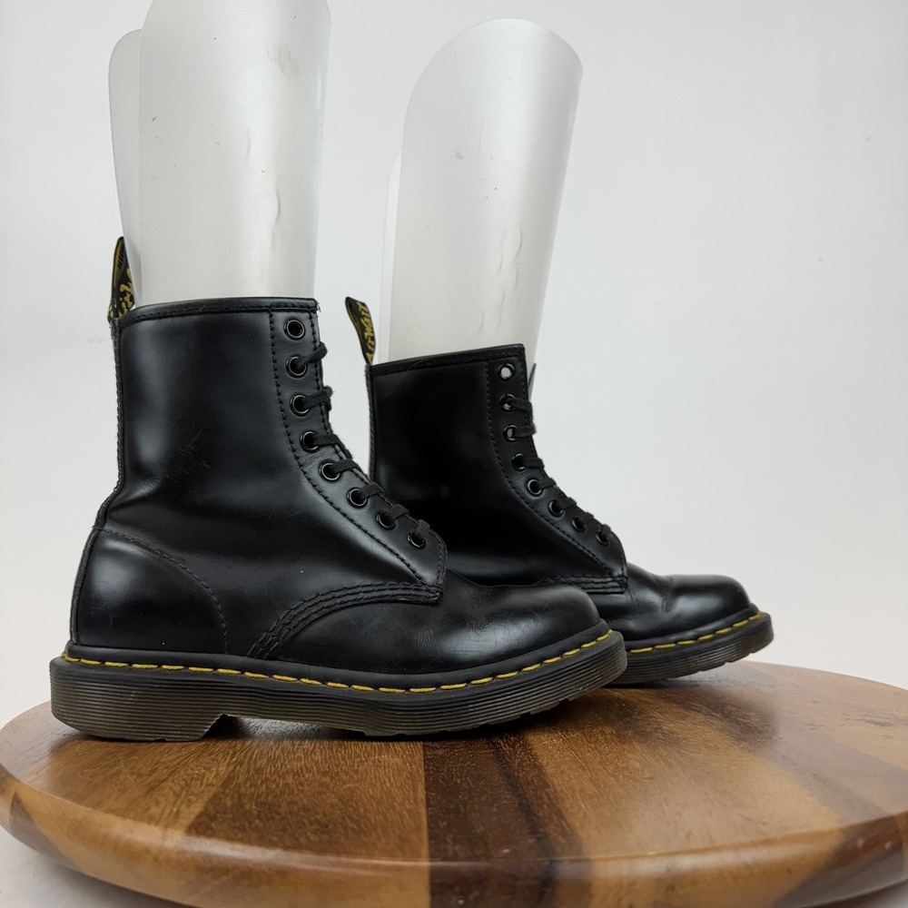 Womens Dr Martens 11821 Black Leather Comfort Ankle‎ Combat Boots Size 6 M GUC
